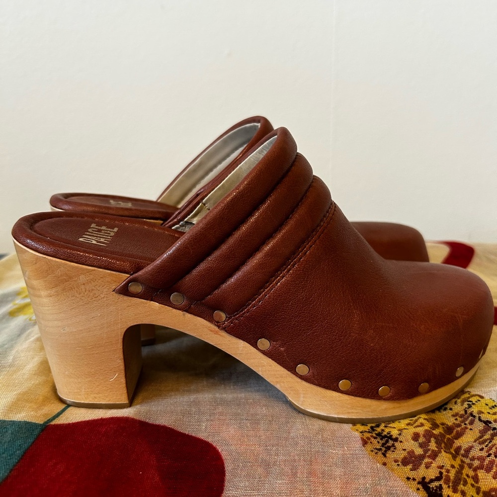 PAIGE Robbie- Whiskey Brown Leather Studded Clog Wooden Heel 7.5 - Picture 2 of 8